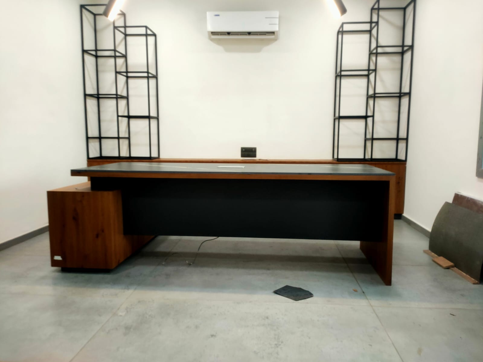 Executive Desks & Office project 6